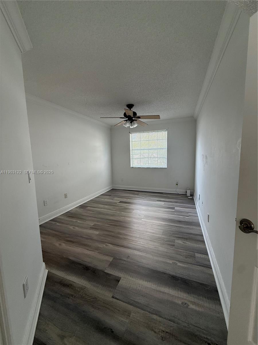KEYS GATE CONDO NO SIX - Residential