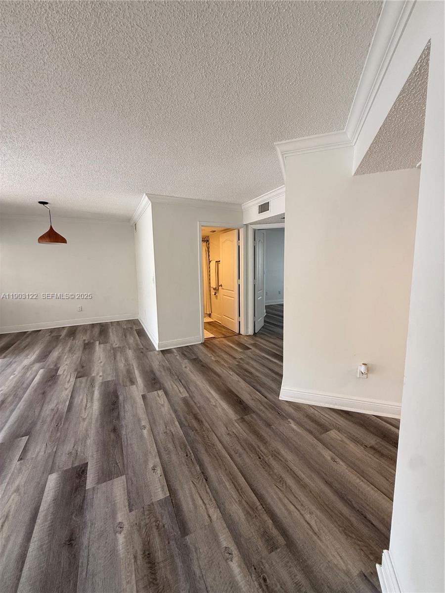 KEYS GATE CONDO NO SIX - Residential