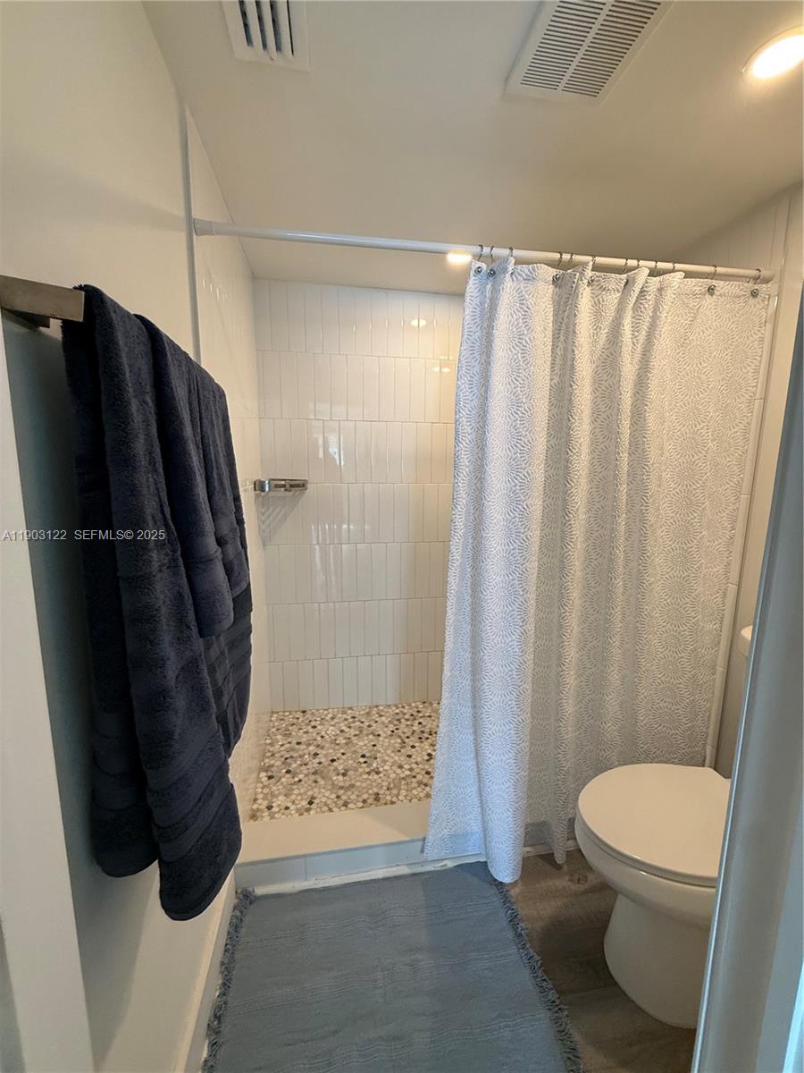 KEYS GATE CONDO NO SIX - Residential