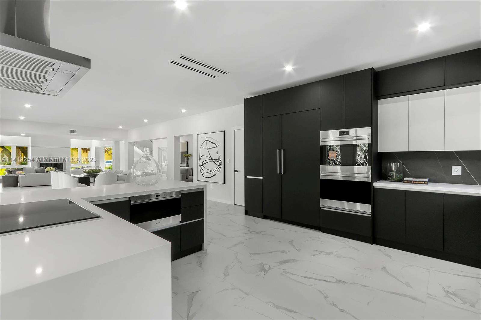 C GABLES COUNTRY CLUB SEC - Residential