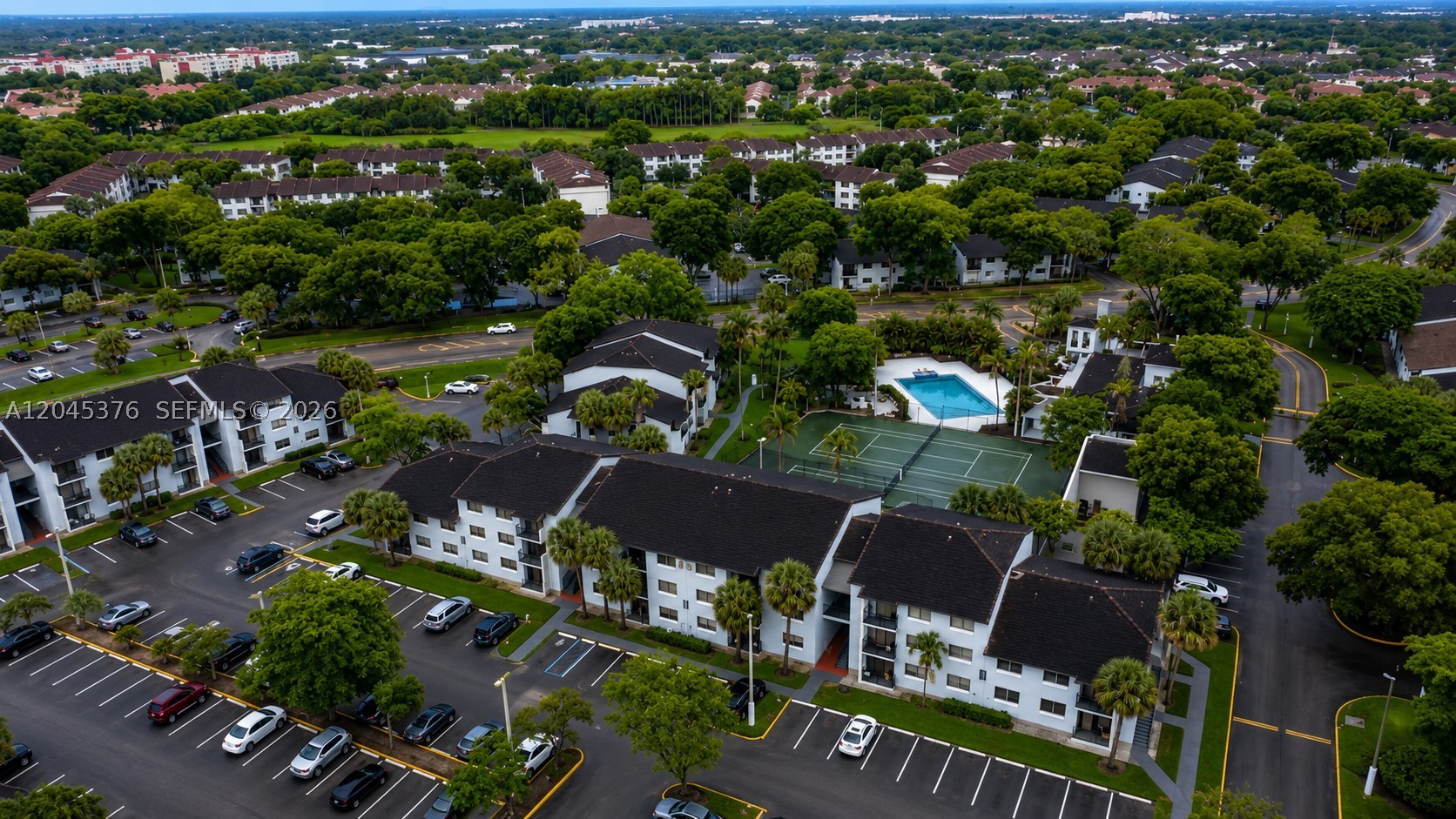 VILLA BELLINI CONDO - Residential
