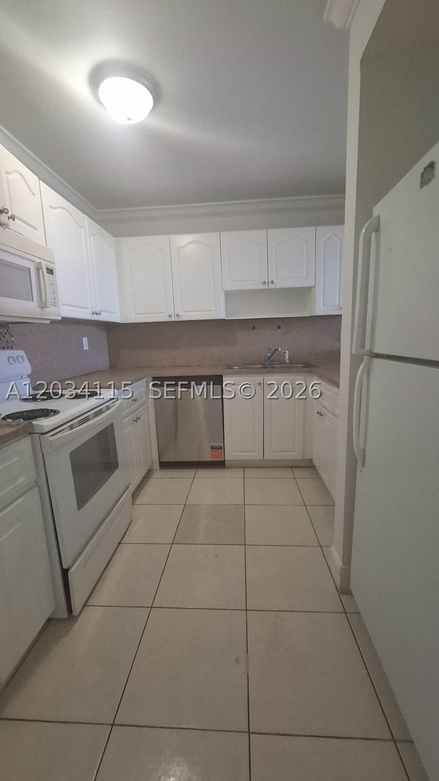 CORAL GATE EAST CONDO - Residential Lease