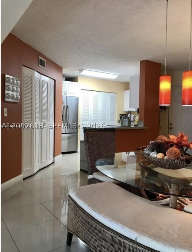 MEDITERRANEAN VILLAS COND - Residential Lease