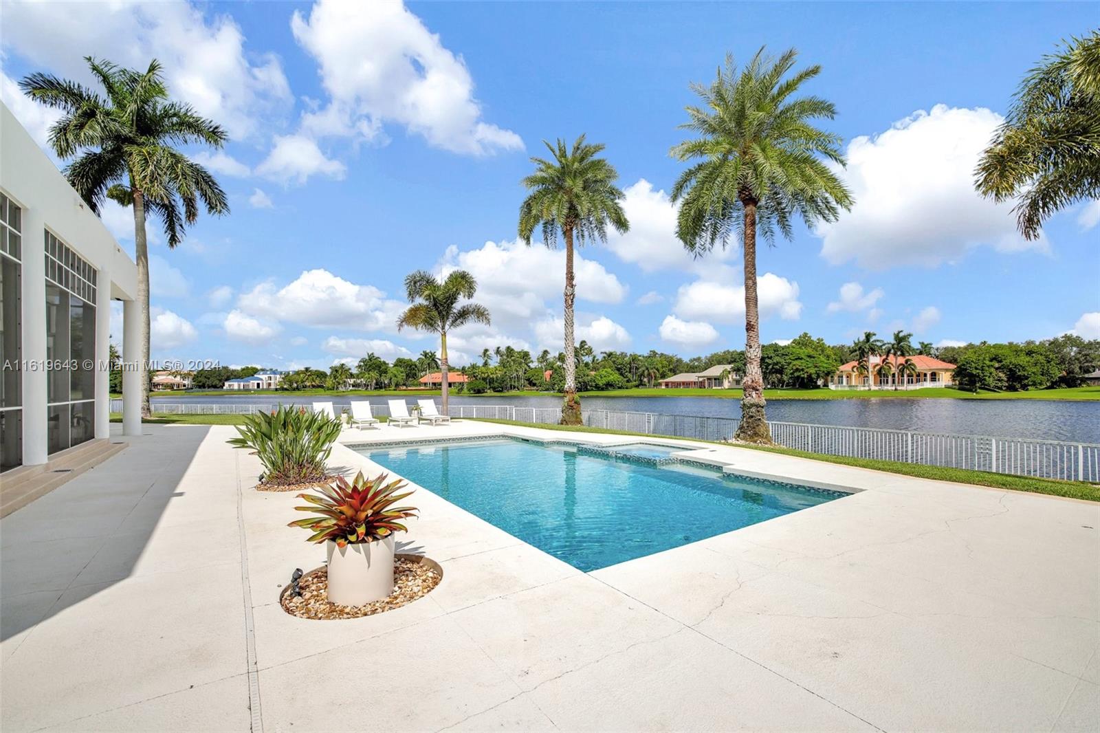 WINDMILL RANCH ESTATES - Residential