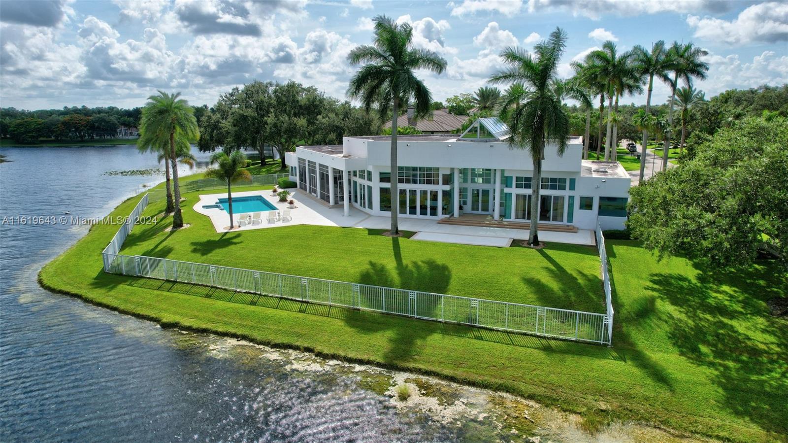 WINDMILL RANCH ESTATES - Residential
