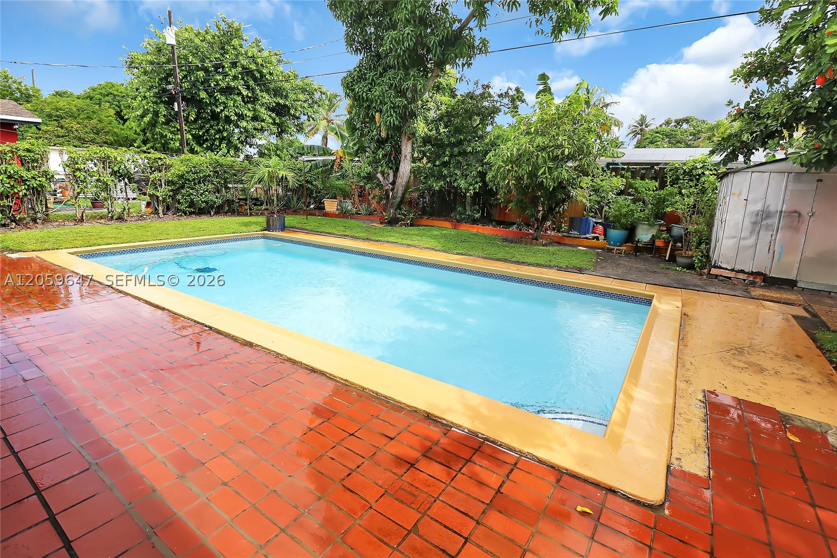 SUNRISE GOLF VILLAGE SEC - Residential
