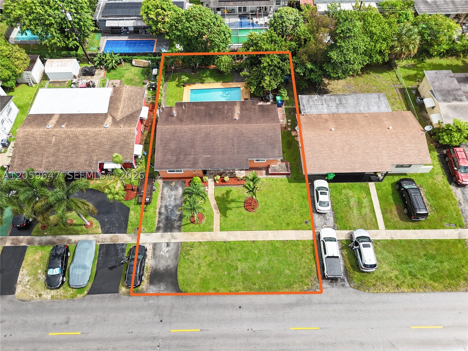 SUNRISE GOLF VILLAGE SEC - Residential