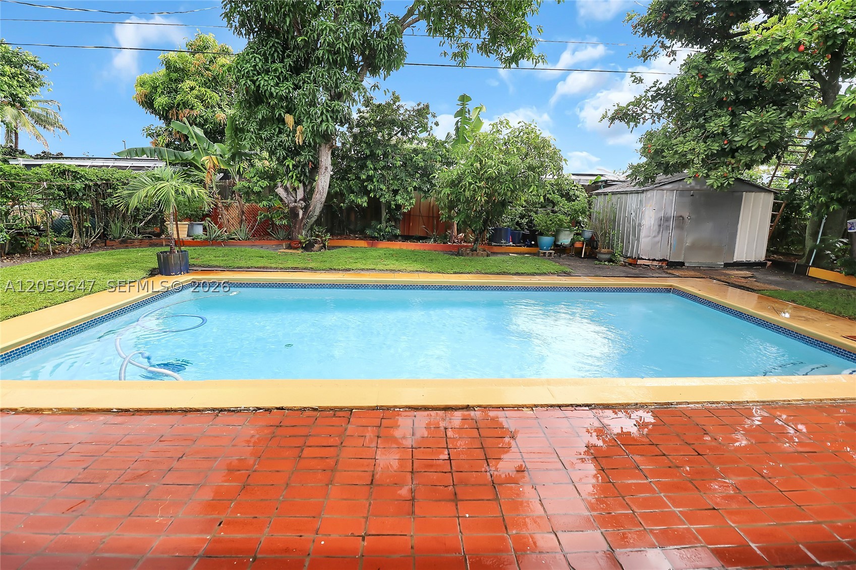 SUNRISE GOLF VILLAGE SEC - Residential