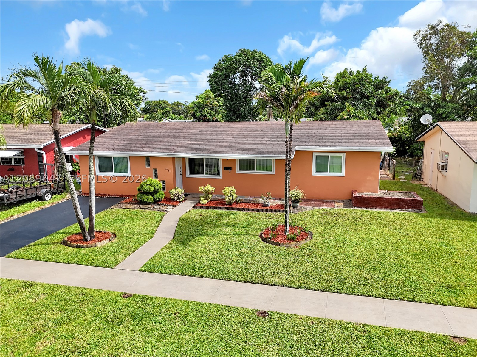 SUNRISE GOLF VILLAGE SEC - Residential