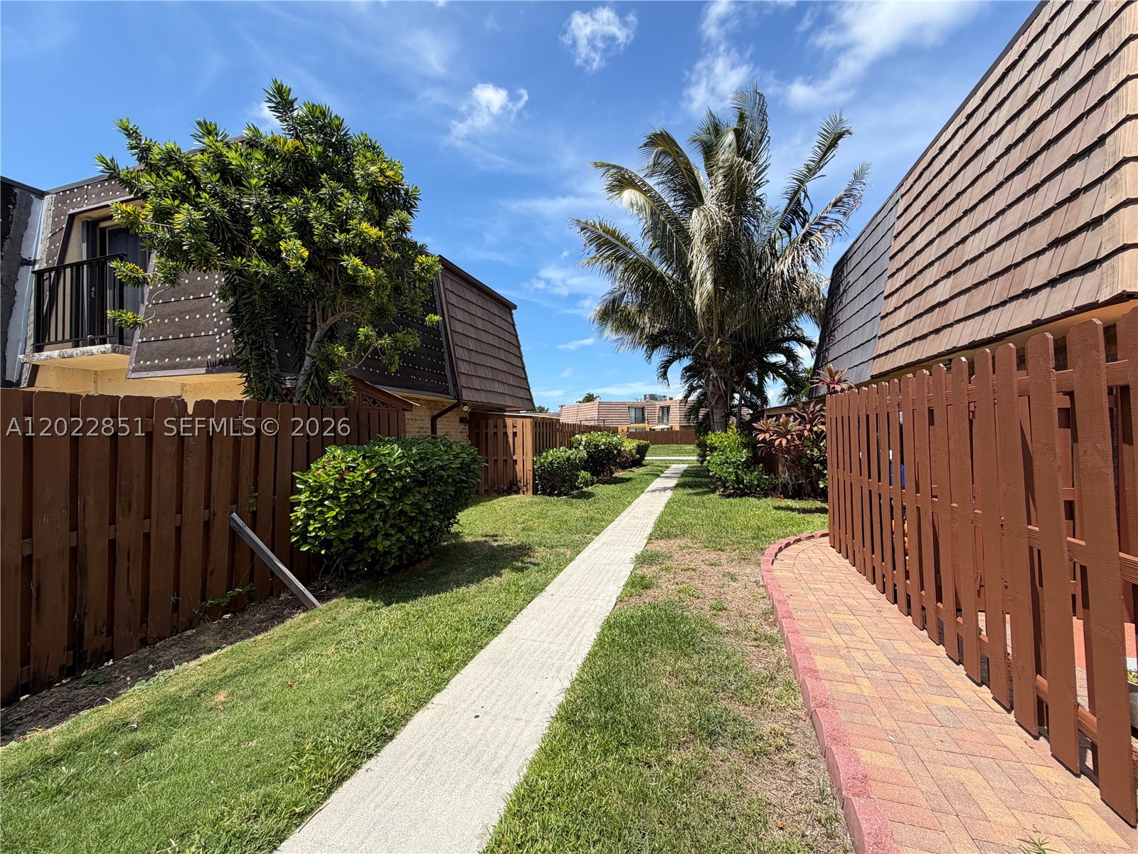 SPRINGDALE HOMES - Residential