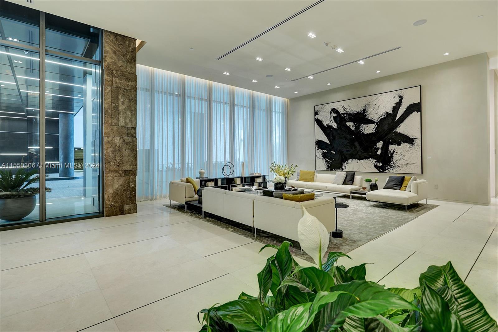 GRAN PARAISO CONDO - Residential