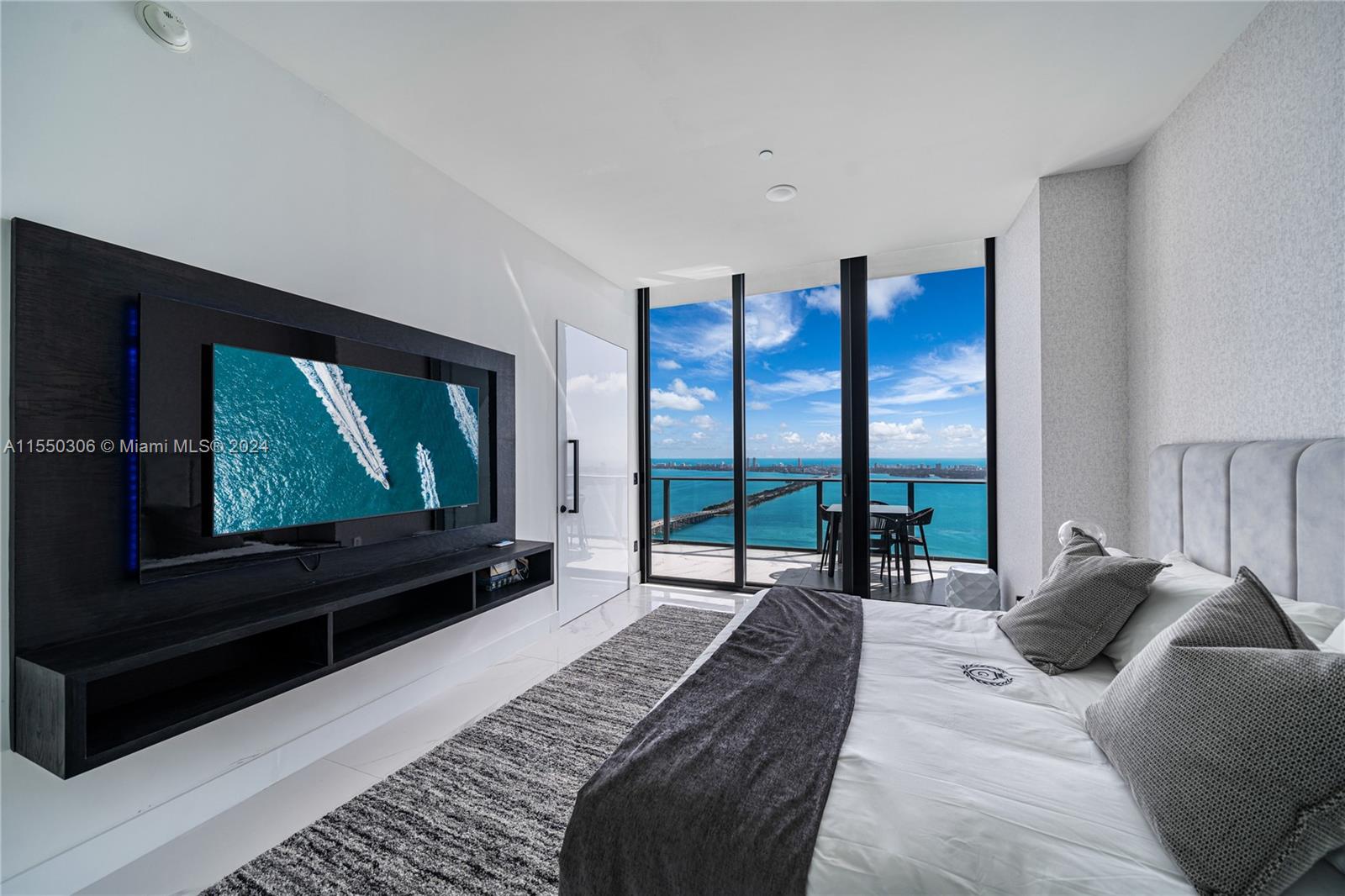 GRAN PARAISO CONDO - Residential