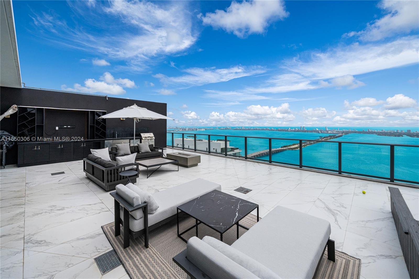 GRAN PARAISO CONDO - Residential