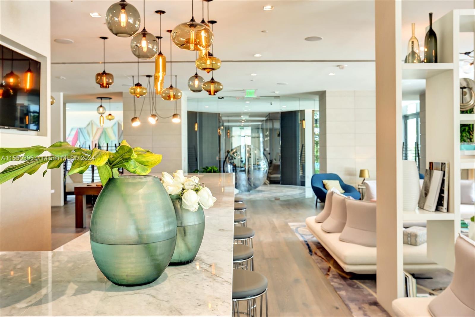 GRAN PARAISO CONDO - Residential