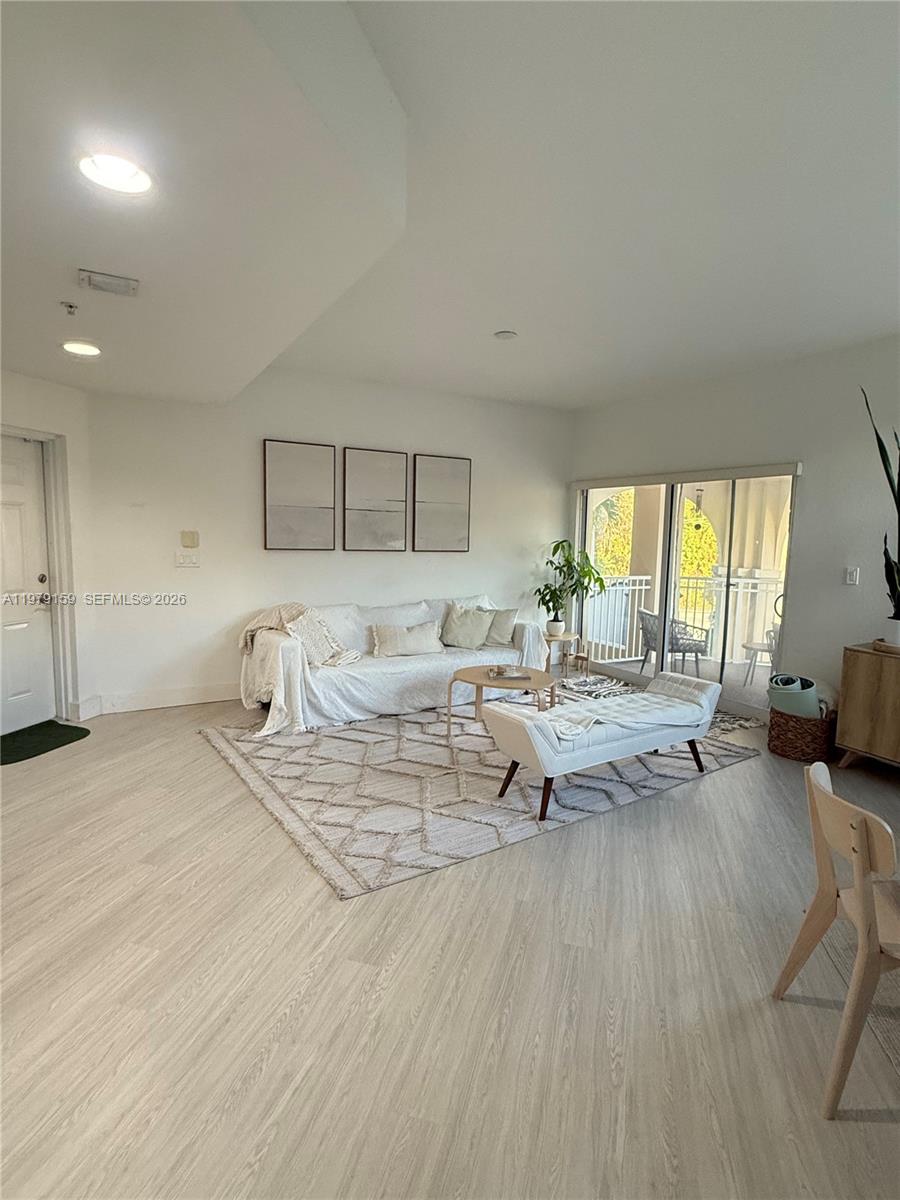 CORONADO AT DORAL I CONDO - Residential