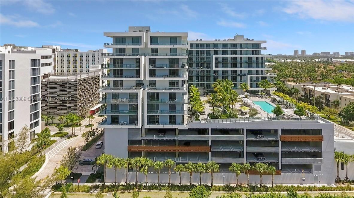 Impeccably maintained Unfurnished 1 bedroom/ 2 full bathrooms + Den residence in the new heart of Aventura. Great landlord; the residence is under contract with Total Appliances. The den can be used as an office or extra bedroom; it has a second full bathroom in it. Floor-to-ceiling windows, stainless steel appliances, washer, dryer, and walk-in closets. One parking space, Cable / Internet, and water included. Restaurants, wellness centers, shops, luxury services, and much more are at your doorstep! Walking distance to the Aventura mall, Whole Foods, Target, Best Buy, and more.