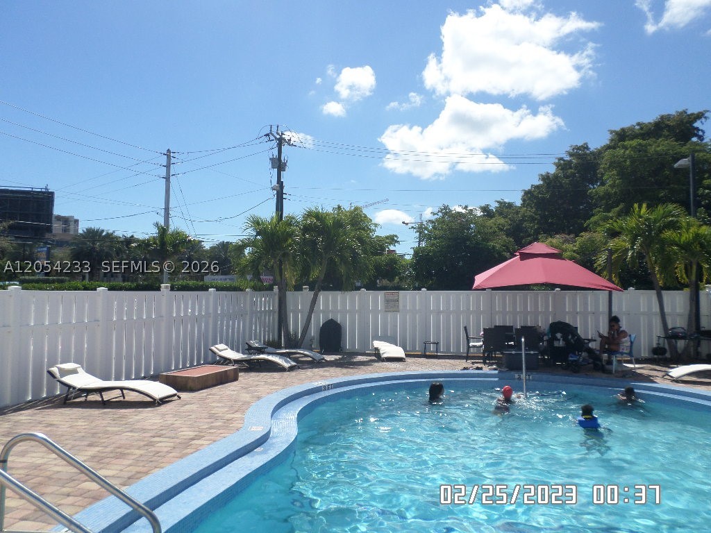 BISCAYNE COURT - Residential Lease