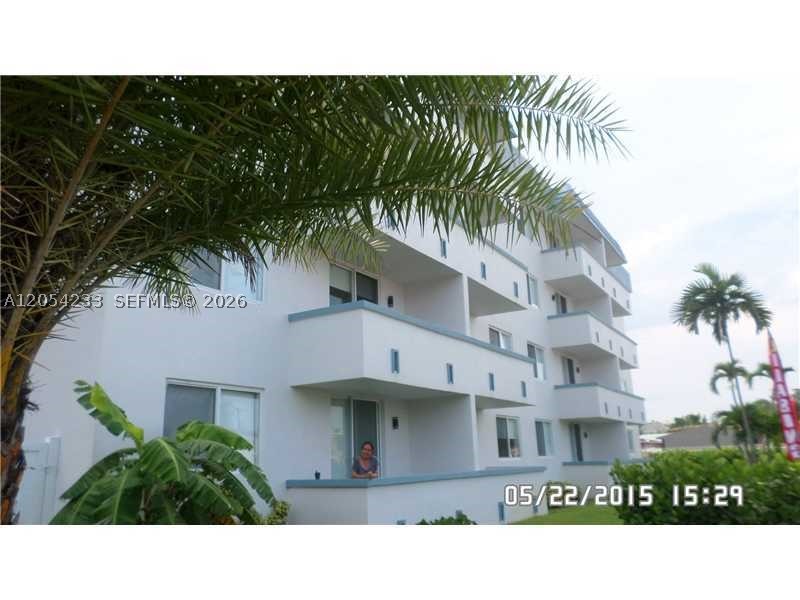 BISCAYNE COURT - Residential Lease