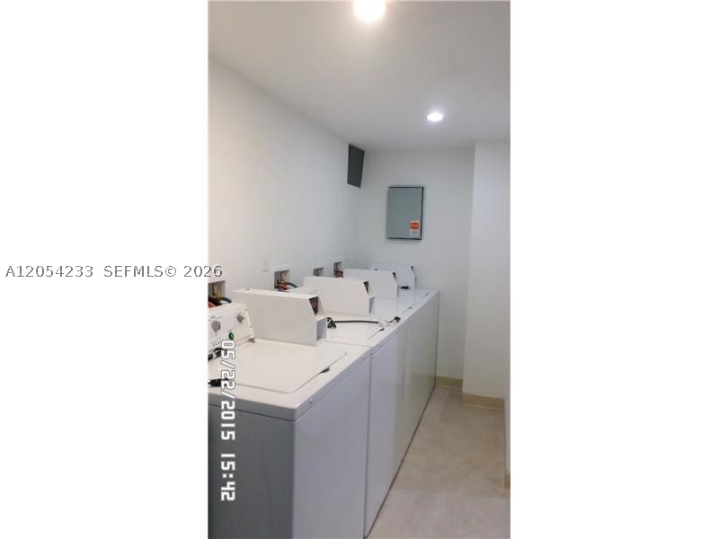 BISCAYNE COURT - Residential Lease