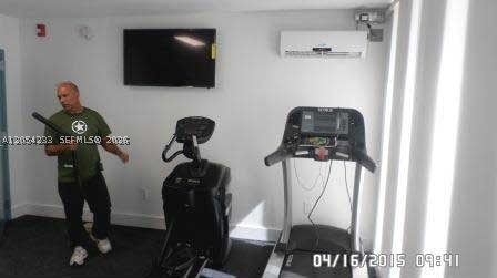 BISCAYNE COURT - Residential Lease