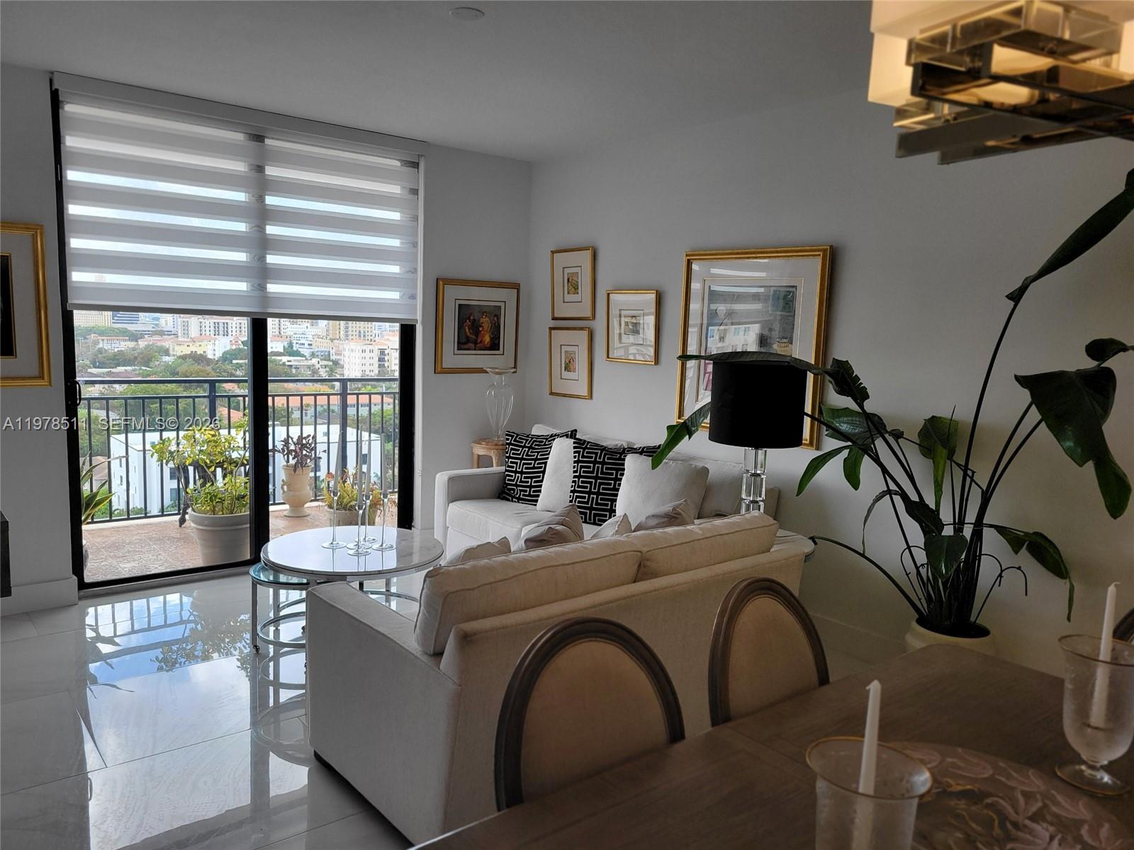 PUERTA DE PALMAS CONDO - Residential
