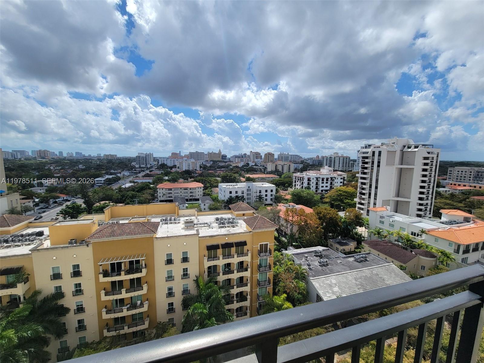 PUERTA DE PALMAS CONDO - Residential