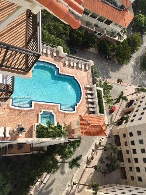 PUERTA DE PALMAS CONDO - Residential