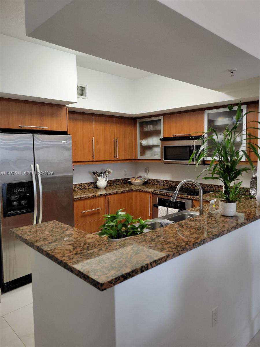 PUERTA DE PALMAS CONDO - Residential