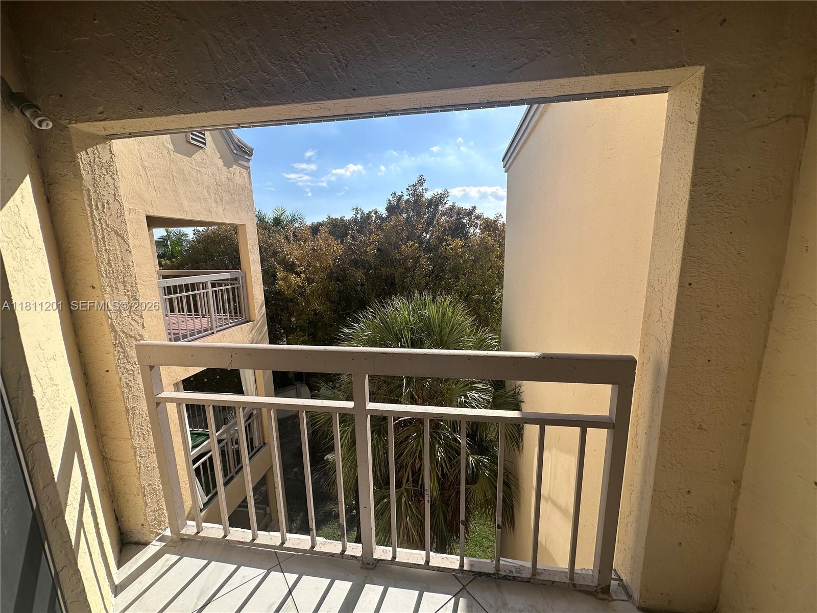 LAS VISTAS AT DORAL CONDO - Residential
