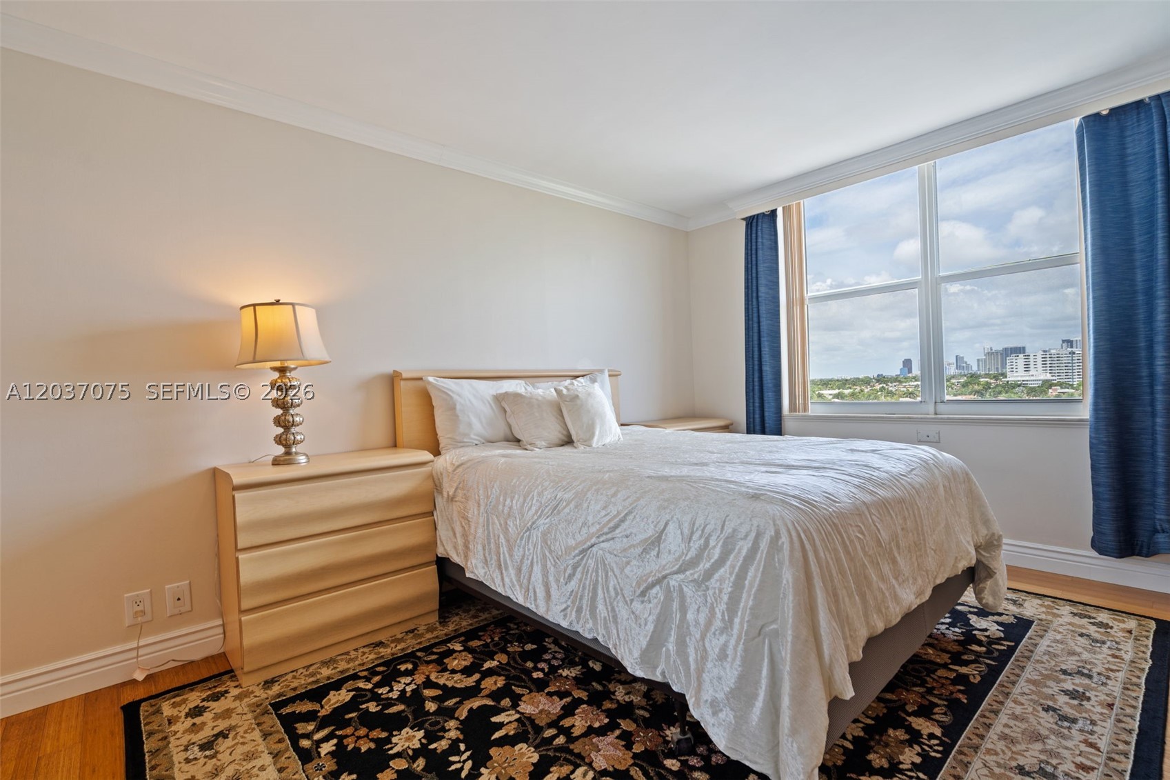 VENETIAN CONDO - Residential Lease