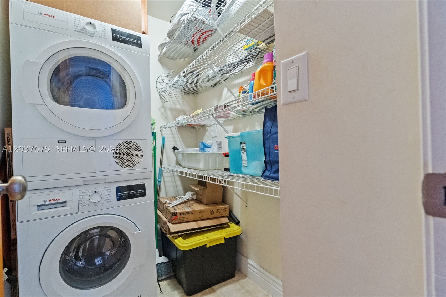 VENETIAN CONDO - Residential Lease