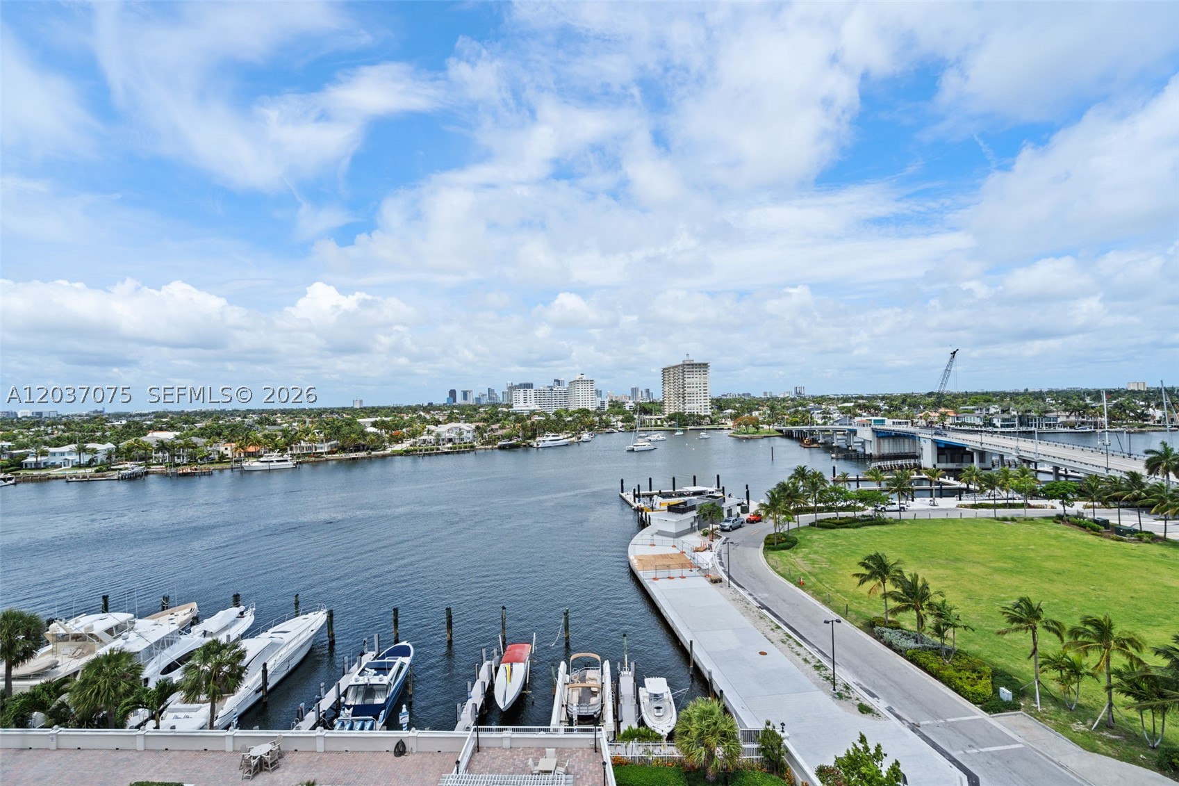 VENETIAN CONDO - Residential Lease