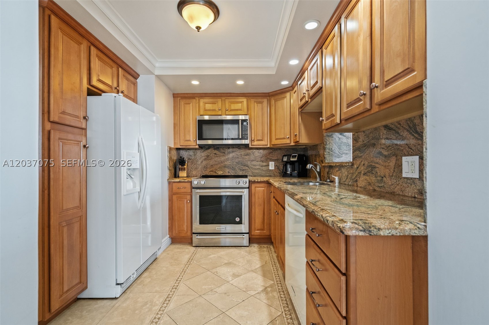 VENETIAN CONDO - Residential Lease
