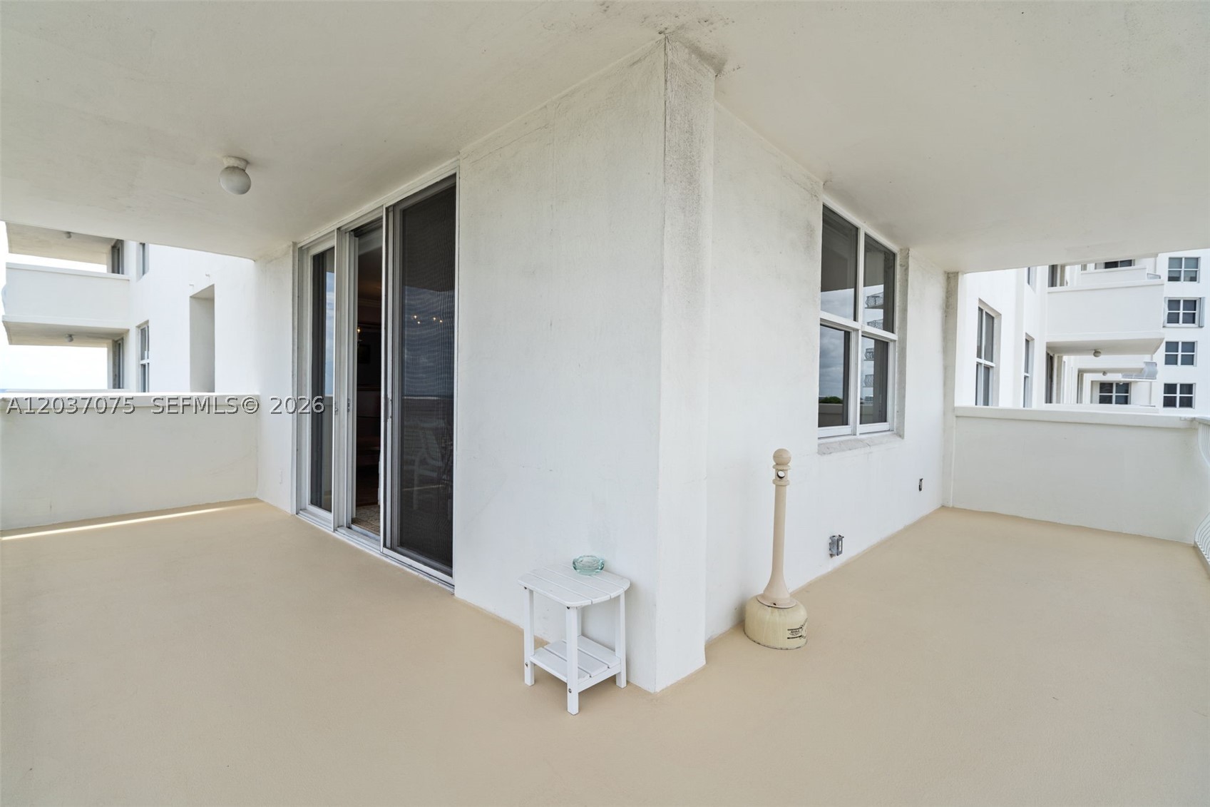 VENETIAN CONDO - Residential Lease