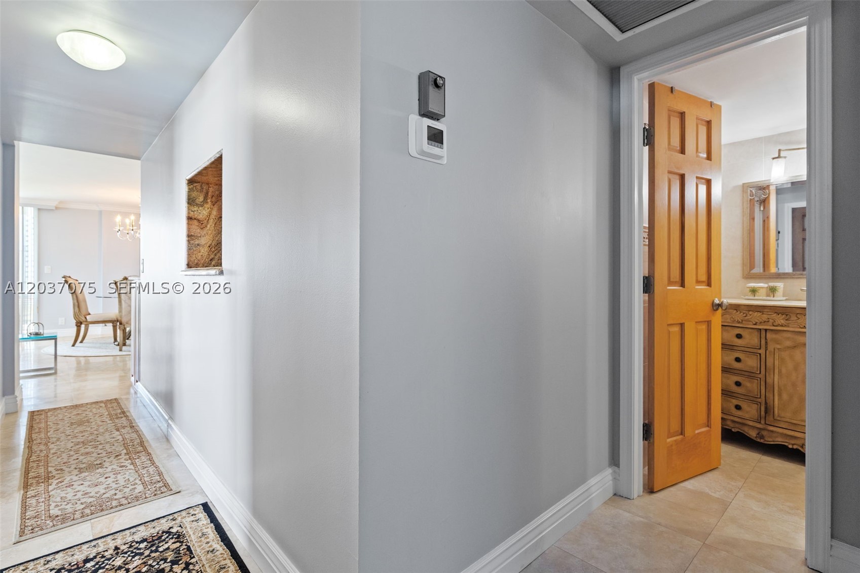 VENETIAN CONDO - Residential Lease