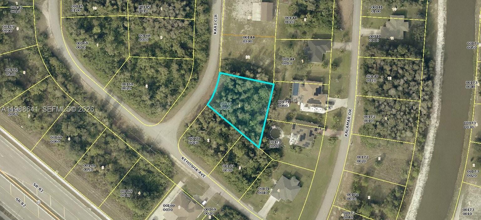 Prime oversized lot located in one of the fastest-growing areas of Lehigh Acres! This spacious homesite offers the perfect opportunity to build your dream home or invest in a rapidly developing neighborhood. Conveniently situated off State Road 82, providing easy access to Fort Myers, shopping, dining, and entertainment. Exciting growth is underway with a new Lowe’s Home Improvement shopping center currently in permitting nearby adding even more value to this location. Don’t miss your chance to secure land in a high-demand area before prices rise!