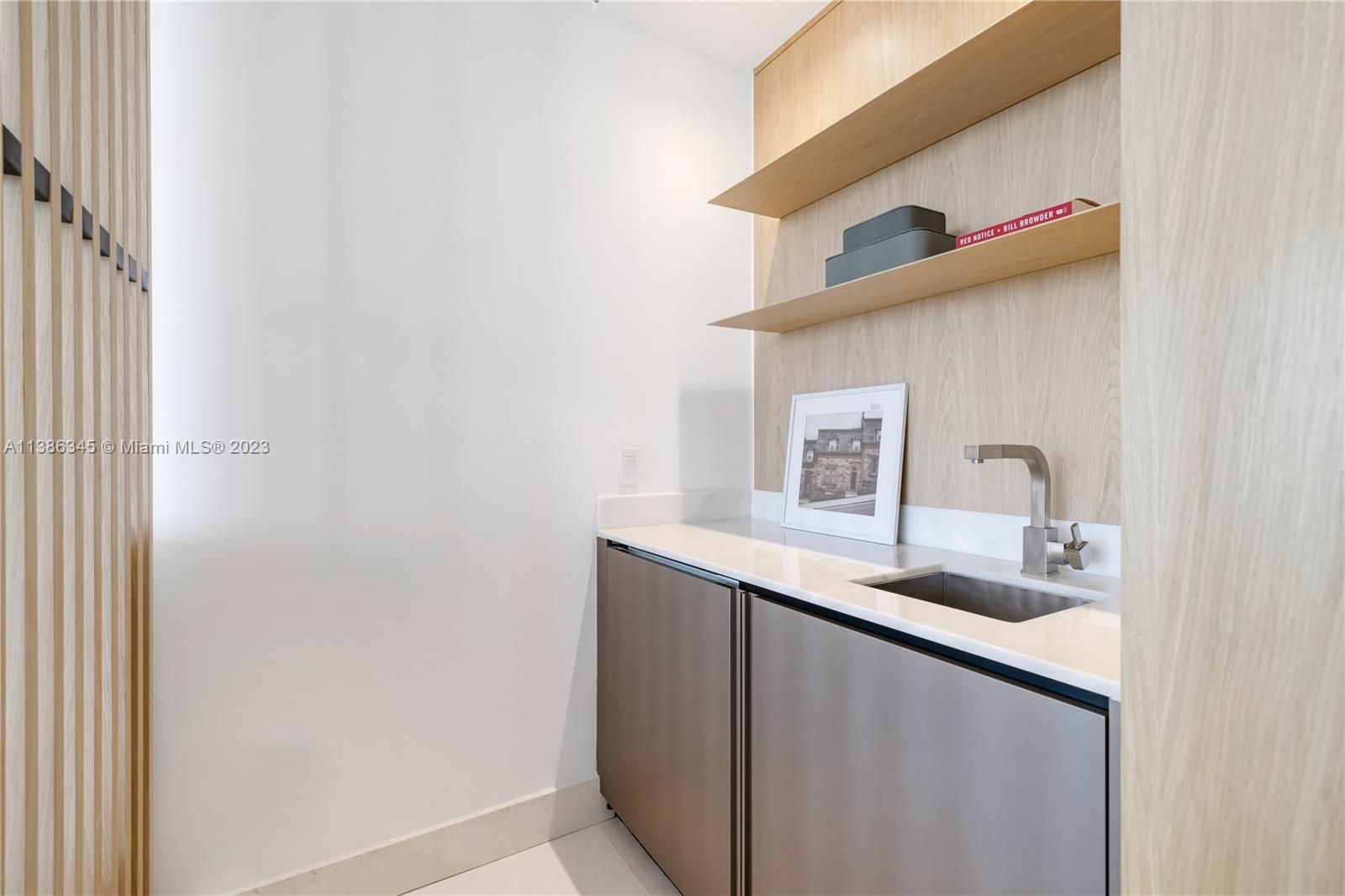 18975 COLLINS CONDO - Residential