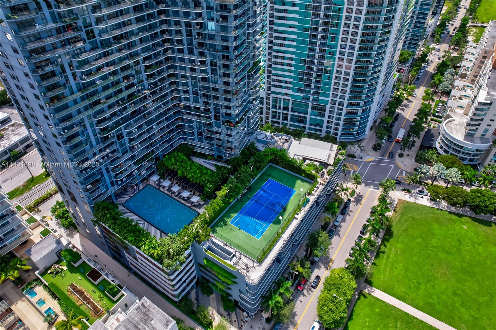 3401 MIDTOWN CONDO - Residential Lease