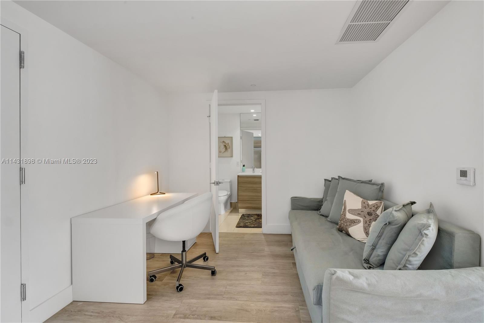 3401 MIDTOWN CONDO - Residential Lease