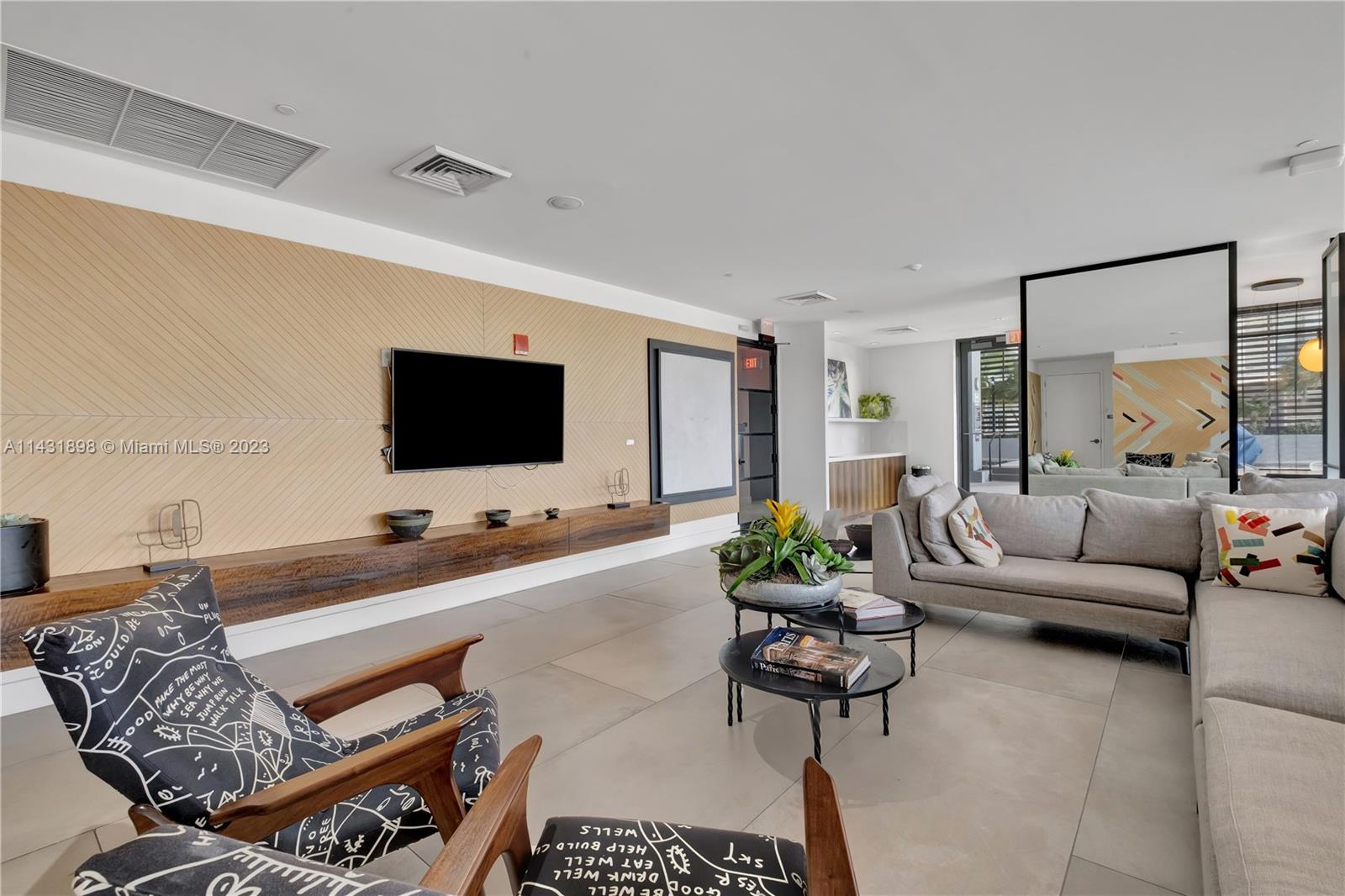 3401 MIDTOWN CONDO - Residential Lease