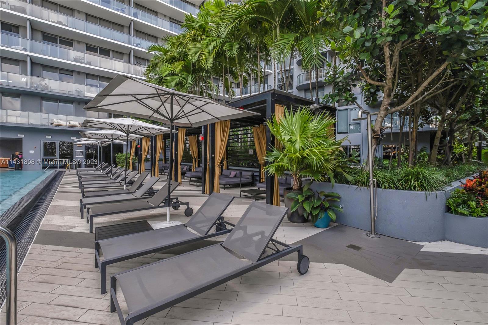 3401 MIDTOWN CONDO - Residential Lease