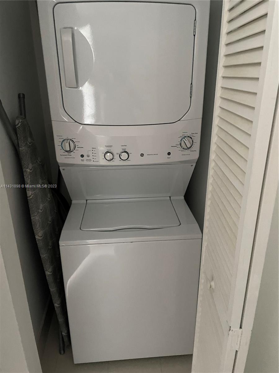3401 MIDTOWN CONDO - Residential Lease