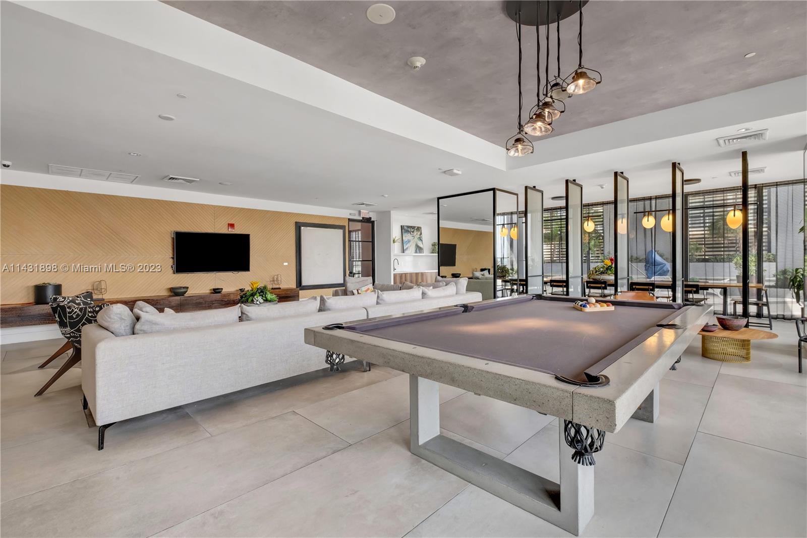 3401 MIDTOWN CONDO - Residential Lease