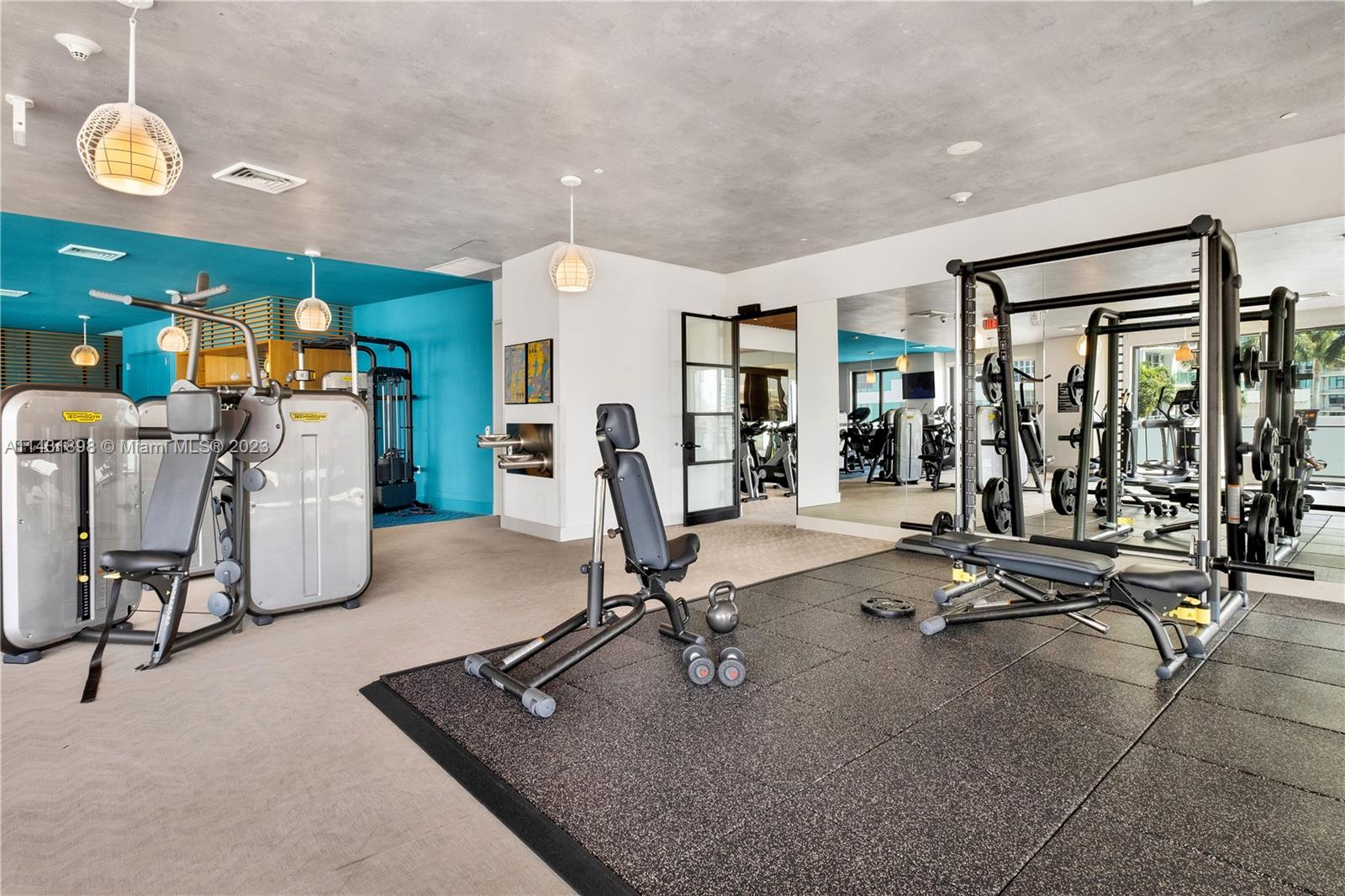 3401 MIDTOWN CONDO - Residential Lease