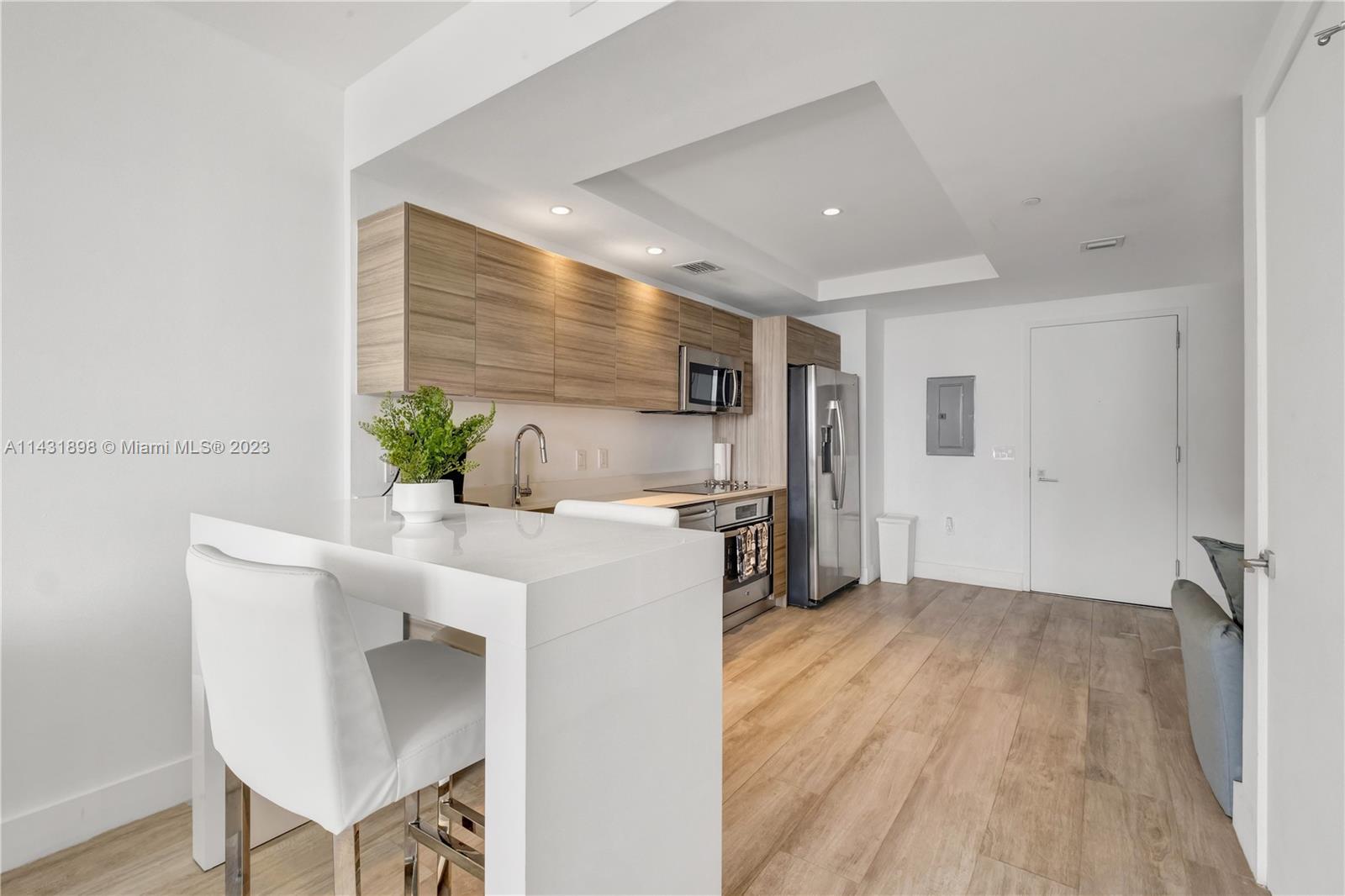 3401 MIDTOWN CONDO - Residential Lease