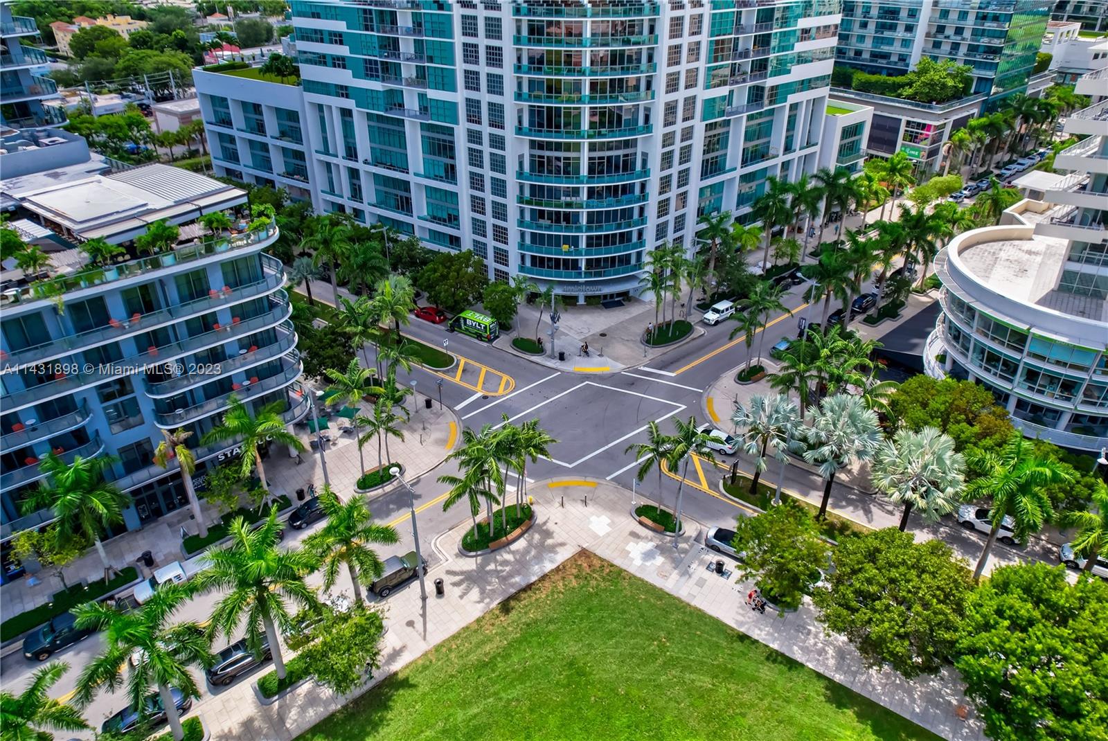 3401 MIDTOWN CONDO - Residential Lease