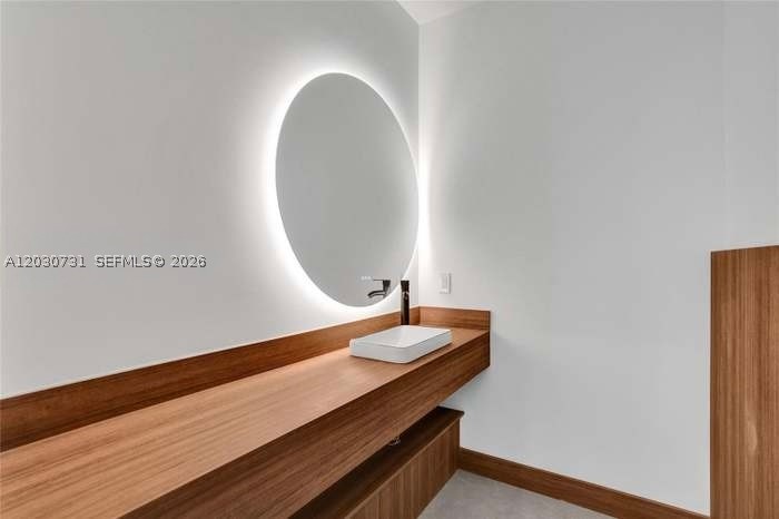 SECTOR 4 NORTH - Residential Lease