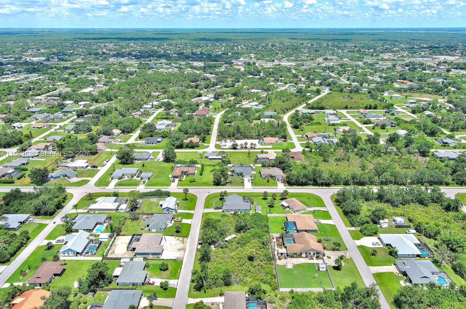 Port Charlotte - Land