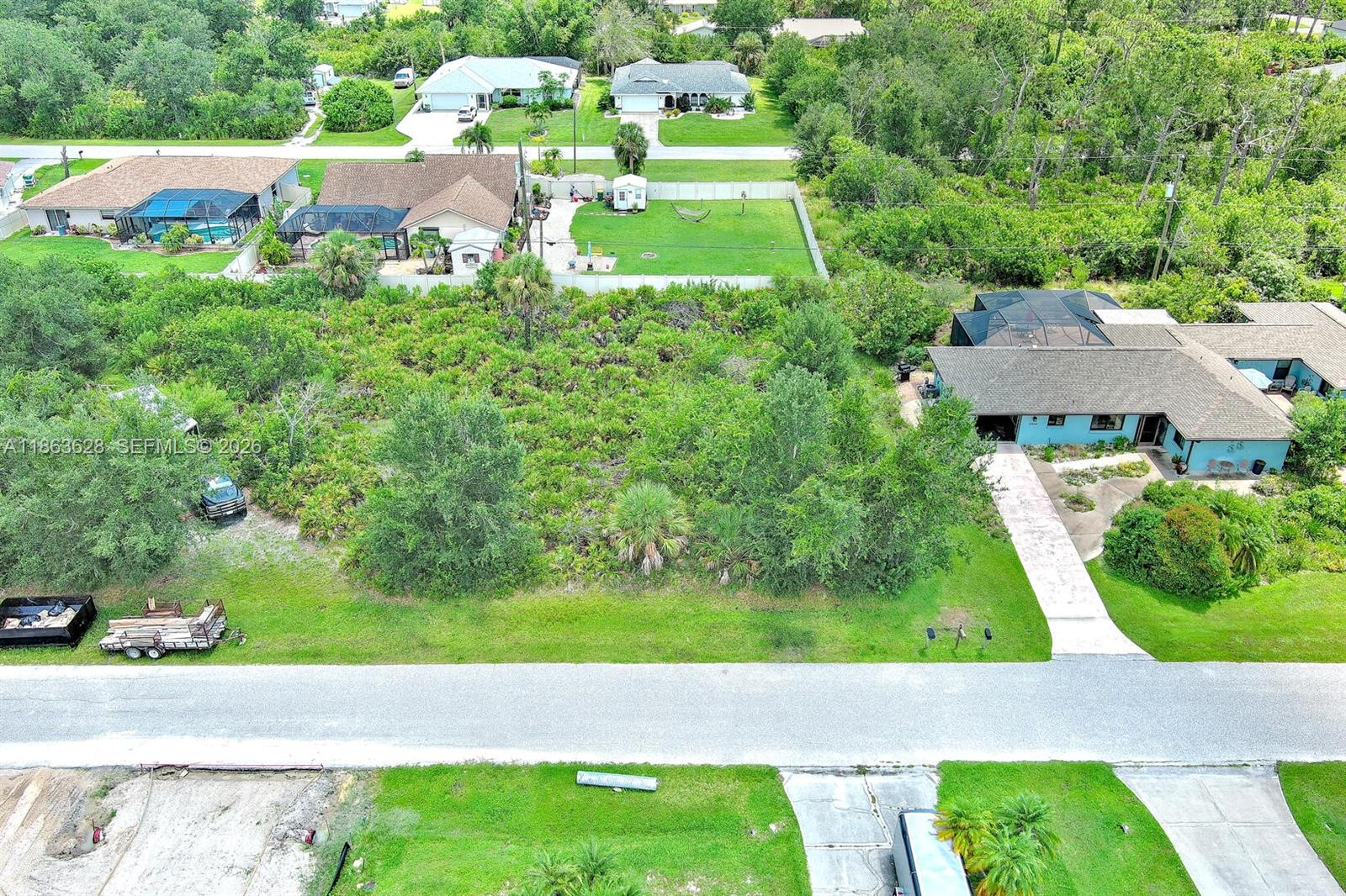 Port Charlotte - Land