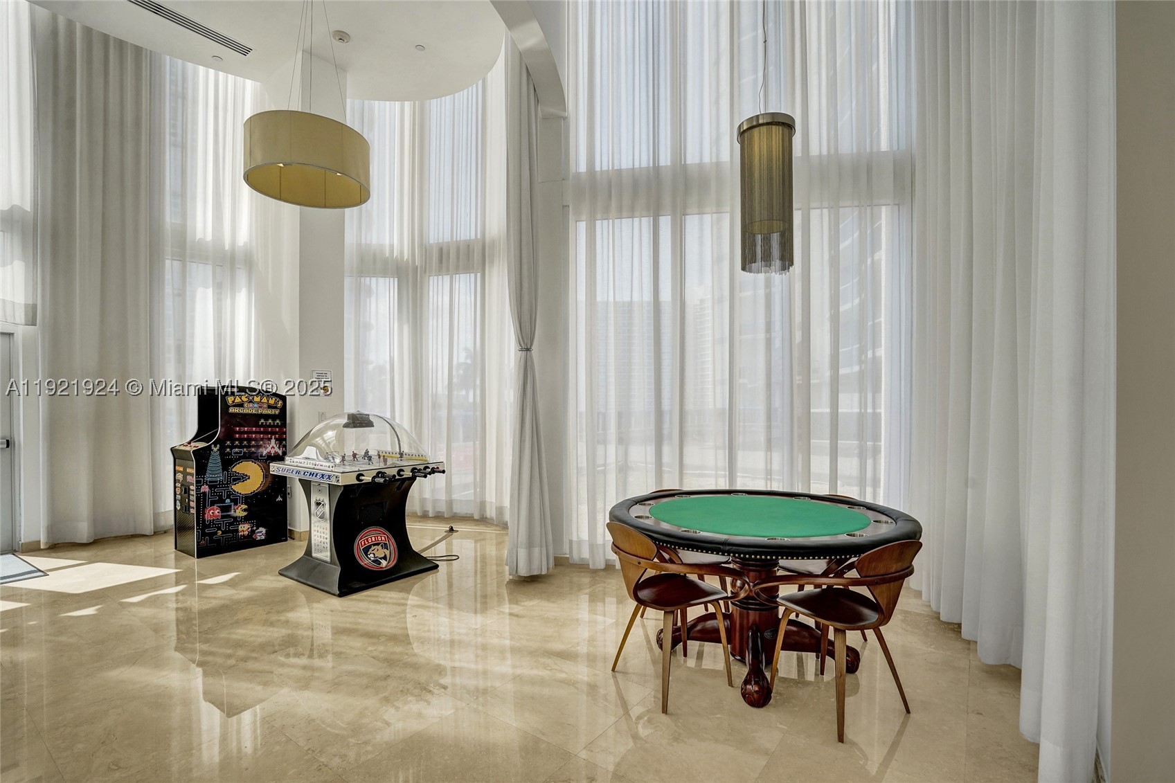 TDR TOWER III CONDO - Residential